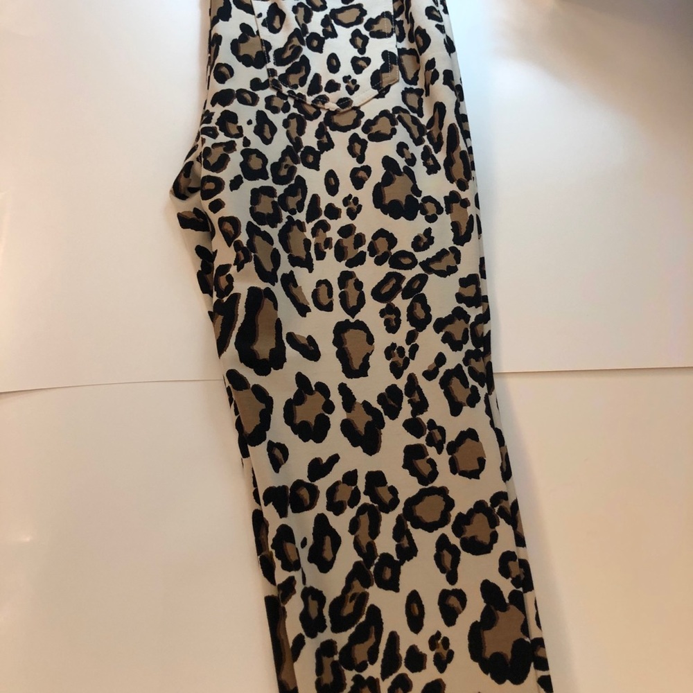 Chico’s So Slimming Fashion Pants Leopard Sz 0.5 - Picture 2 of 13